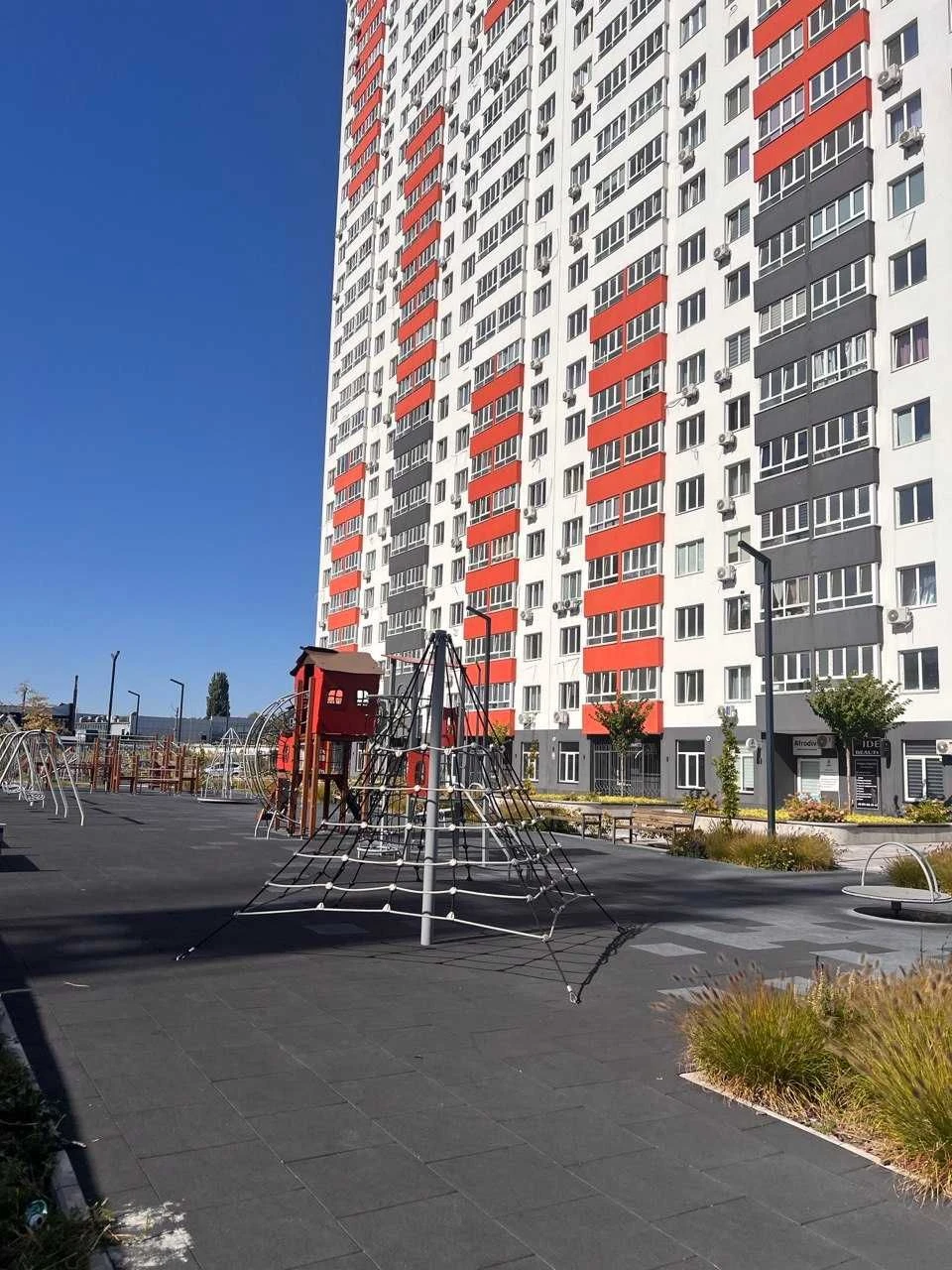 Продажа 1-комнатной квартиры в Броварах, ЖК Атлант, улица Металургів, 35