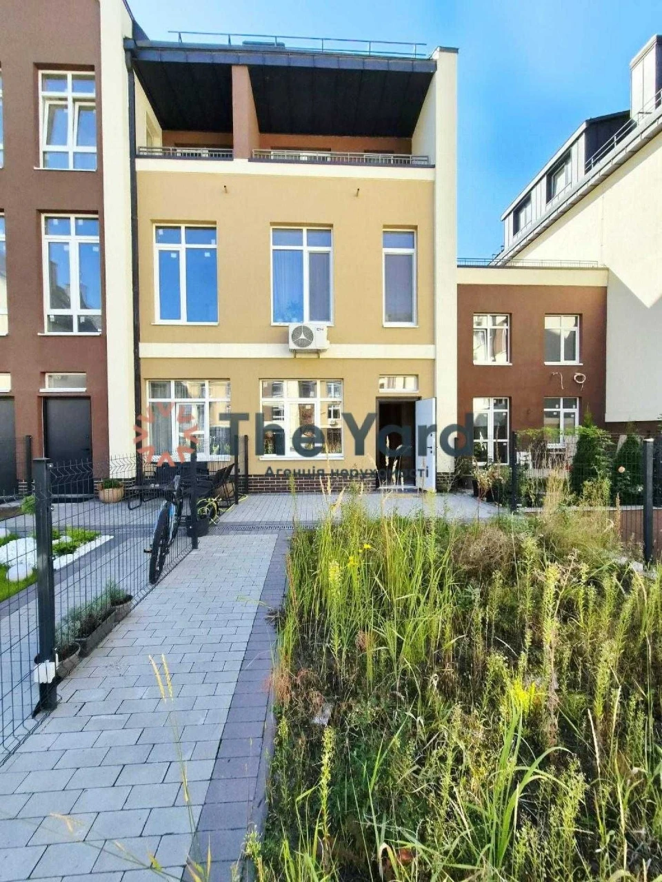 Sale of a 2-bedroom apartment with a terrace in the Lavandovy residential complex, Zhod street
