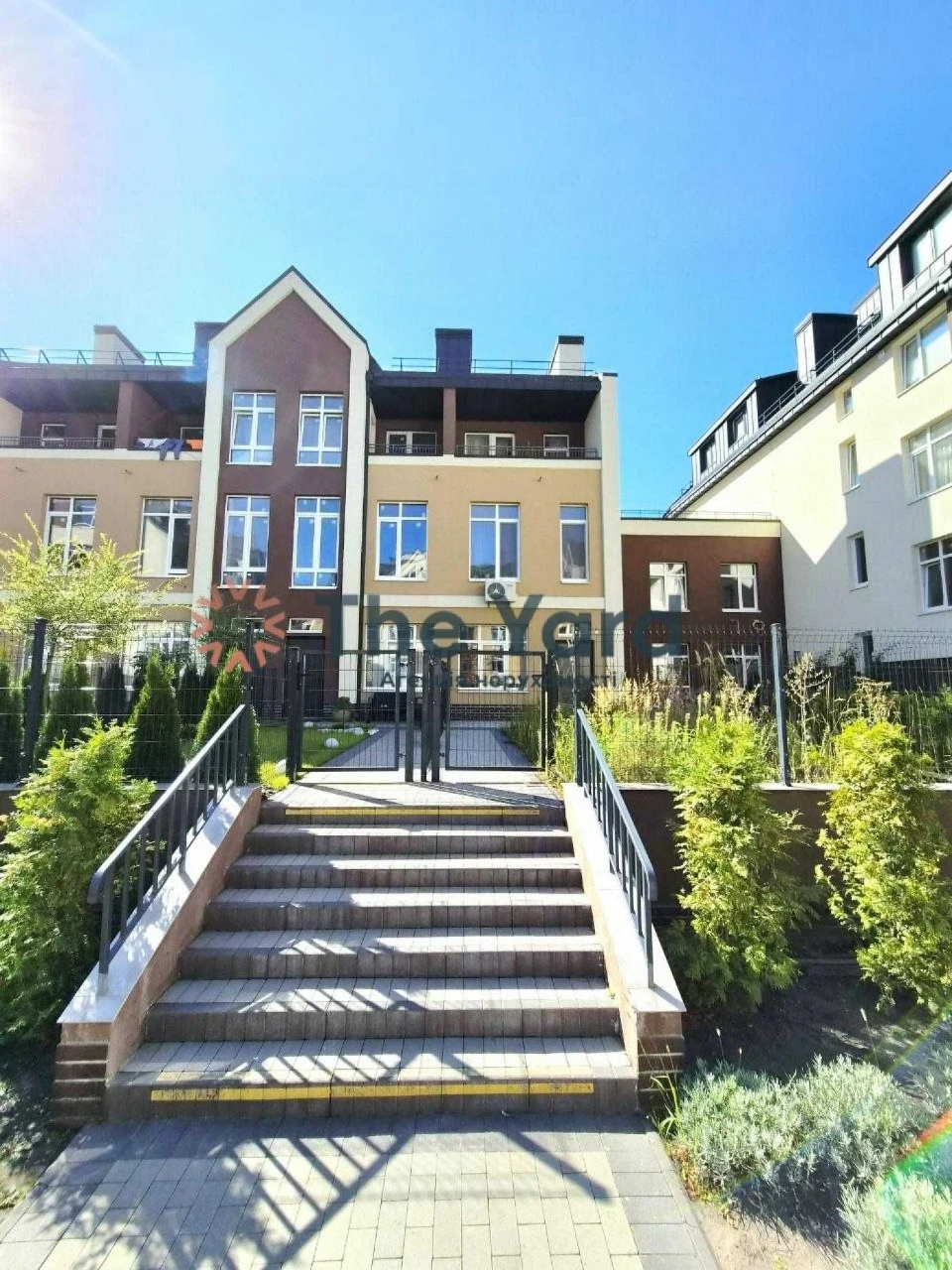 Sale of a 2-bedroom apartment with a terrace in the Lavandovy residential complex, Zhod street