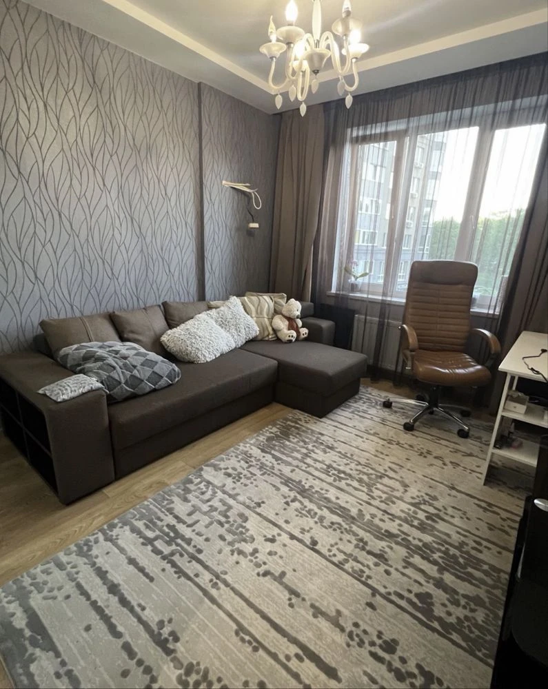 Sale of a 3-room apartment 84 sq m in the Forest Quarter