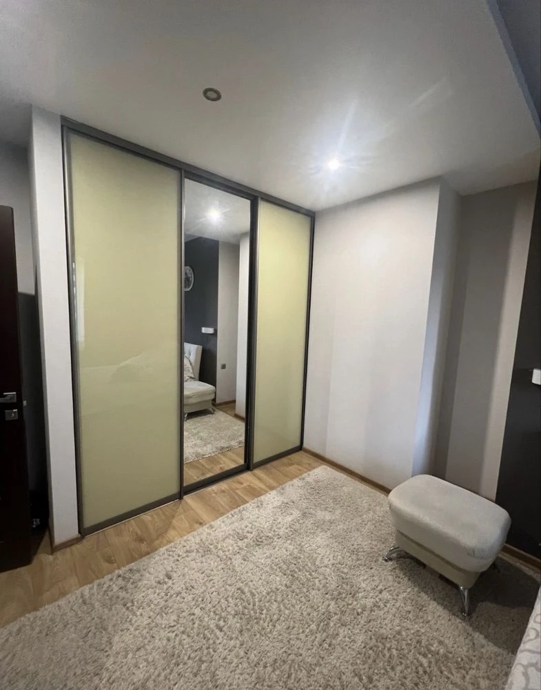 Sale of a 3-room apartment 84 sq m in the Forest Quarter