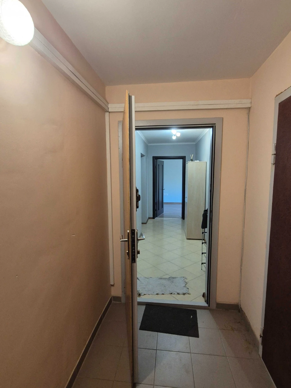 Продам 2к квартиру по вул. Грушевського м. Бровари