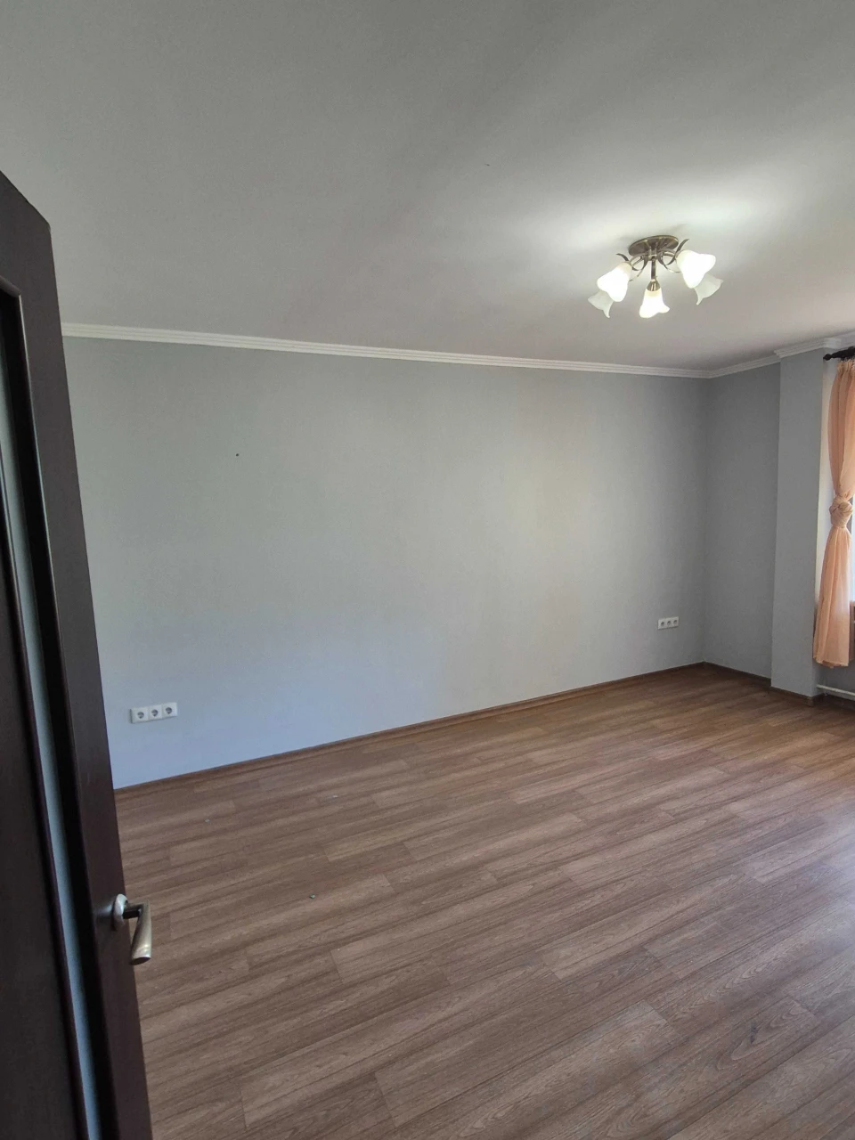 Продам 2к квартиру по вул. Грушевського м. Бровари