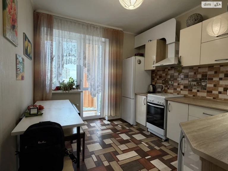 Продаж Квартира Масив