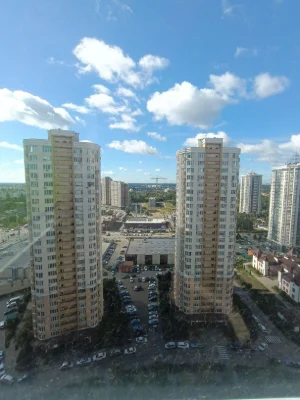Продам 2-кімнатну квартиру в ЖК "Лісовий квартал", вул. Київська, 245