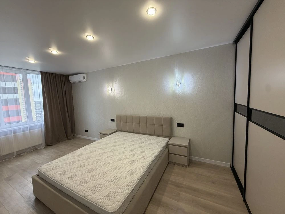 Sale of a new apartment "Atlant" in the city center