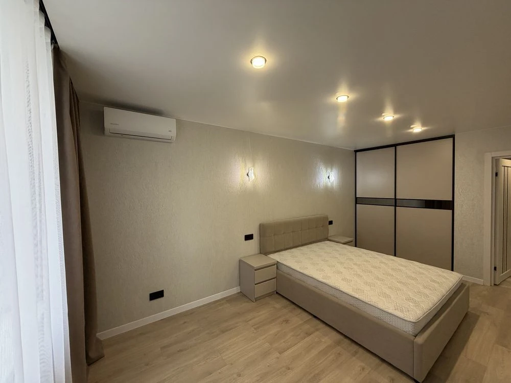 Sale of a new apartment "Atlant" in the city center
