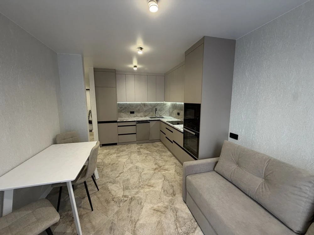 Sale of a new apartment "Atlant" in the city center