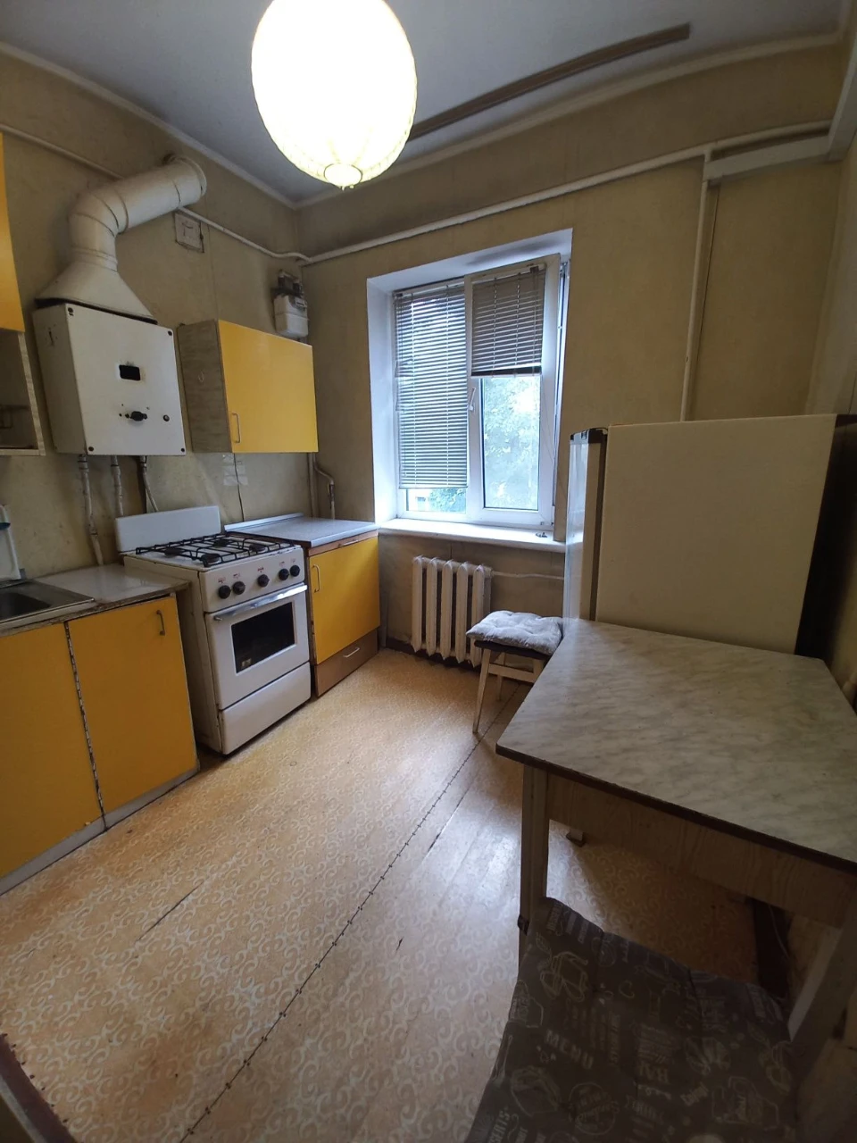 Sale of 3-room apartment, Obolenska Street