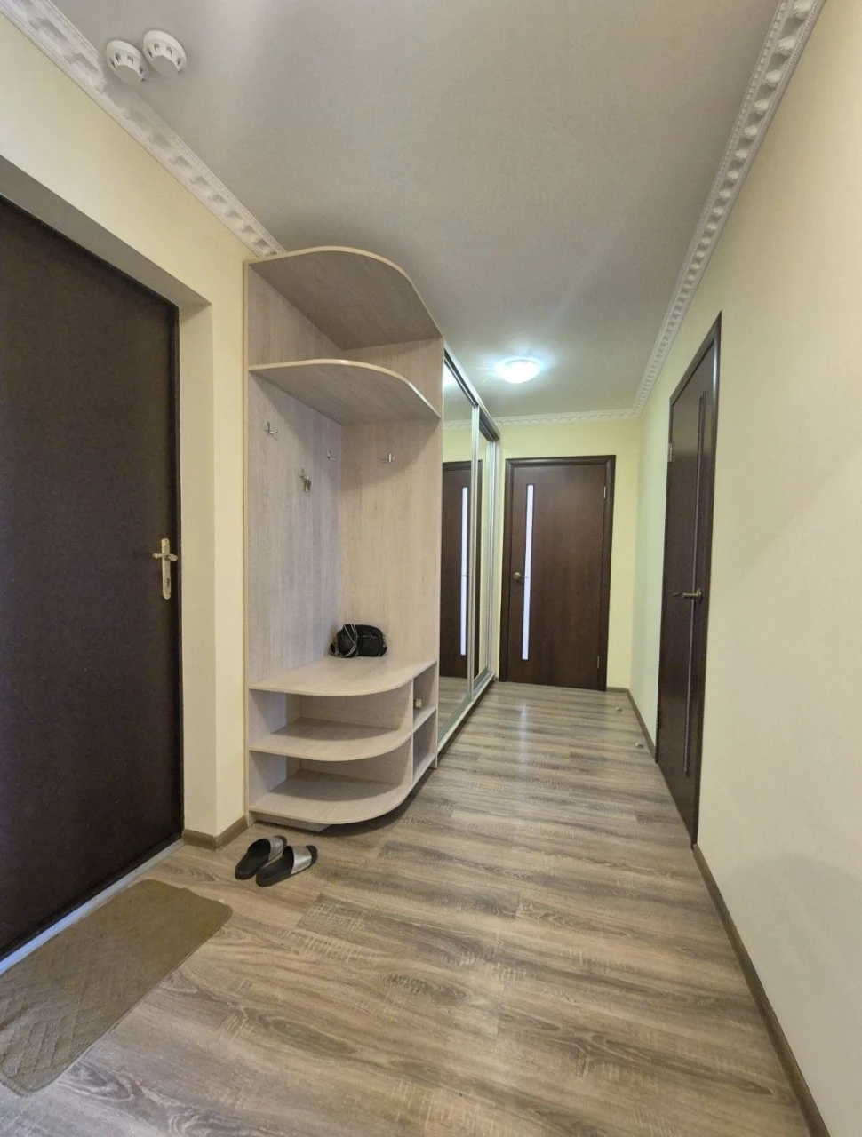 Продаж 2 к квартири вул Петлюри 36
