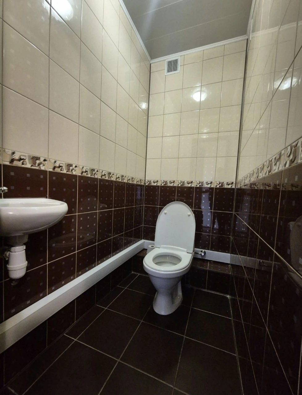 Продаж 2 к квартири вул Петлюри 36