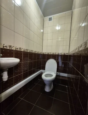 Продаж 2 к квартири вул Петлюри 36