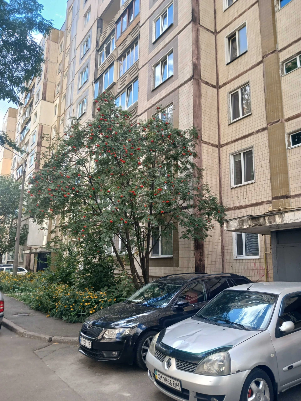 For Sale: 2-room apartment in Brovary, вул. Chornih Zaporoztsev 70