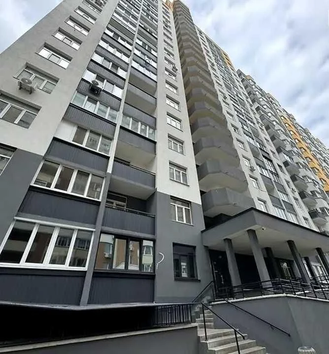 For Sale: 3-room apartment 112 sq.m. Petlury 21b, Brovary DM