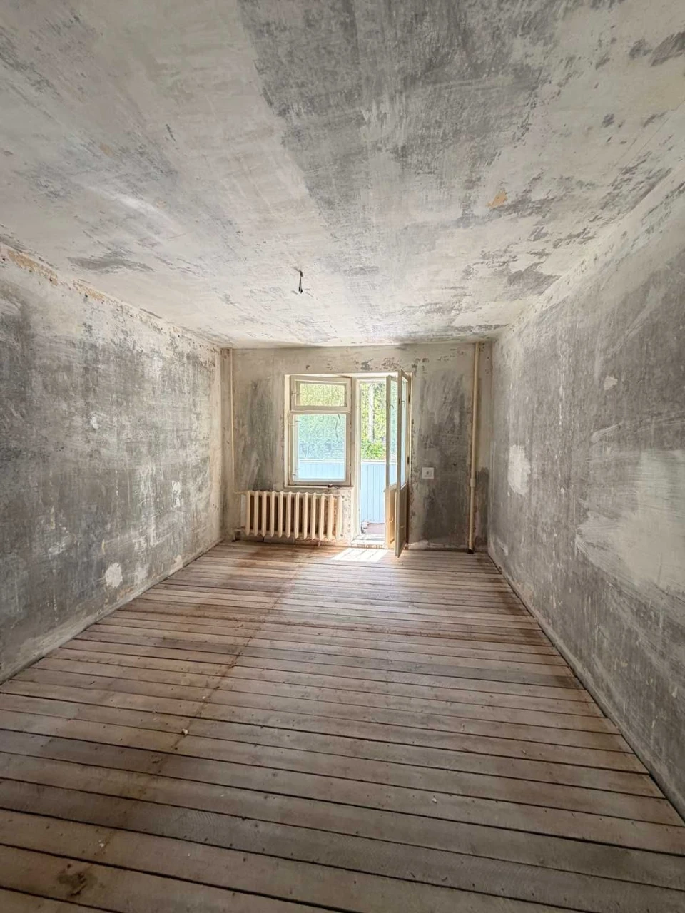 Urgent sale of a 3-bedroom apartment, 72 sq. m, Black Zaporozhets Street