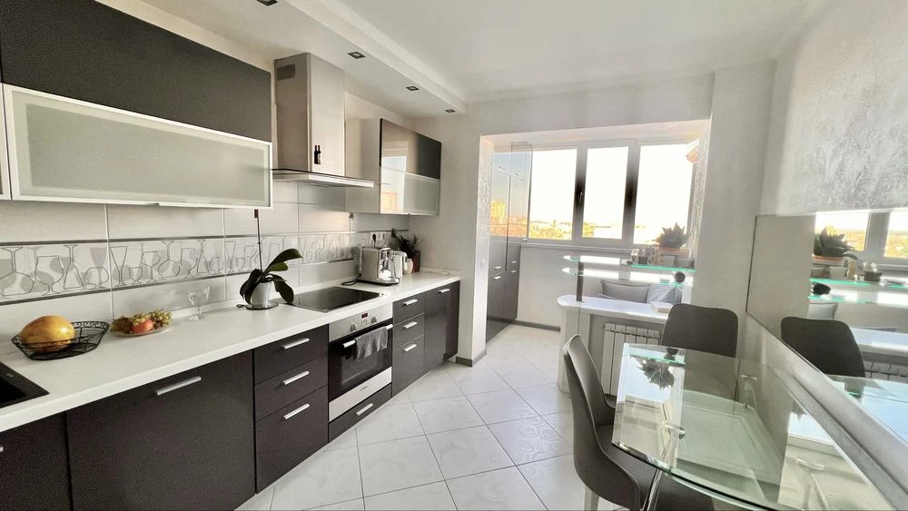 Sale of a 2-bedroom apartment, вул. Москаленка (Krasovsky)