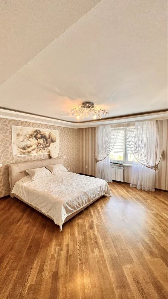 Sale of a 2-bedroom apartment, вул. Москаленка (Krasovsky)