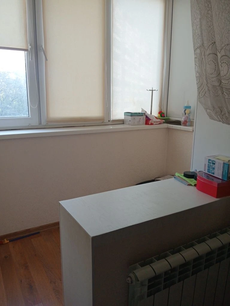 For Sale: 3-room apartment on S. Petlury