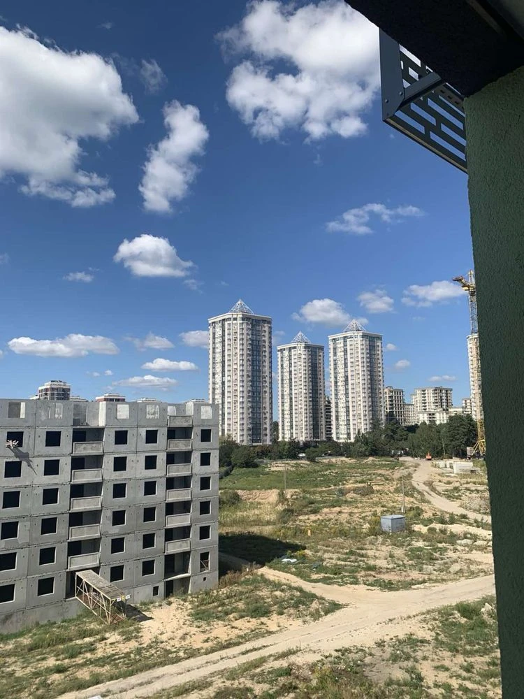 1-bedroom apartment for sale in a modern residential complex Madison Gardens