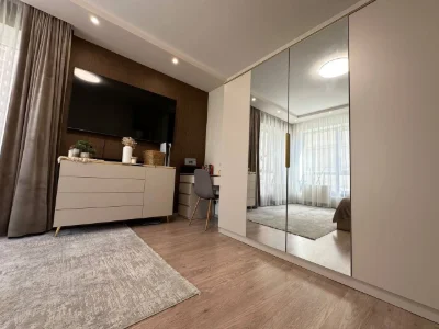 Продам велику 2хккв з дорогим євроремонтом, меблями та техні