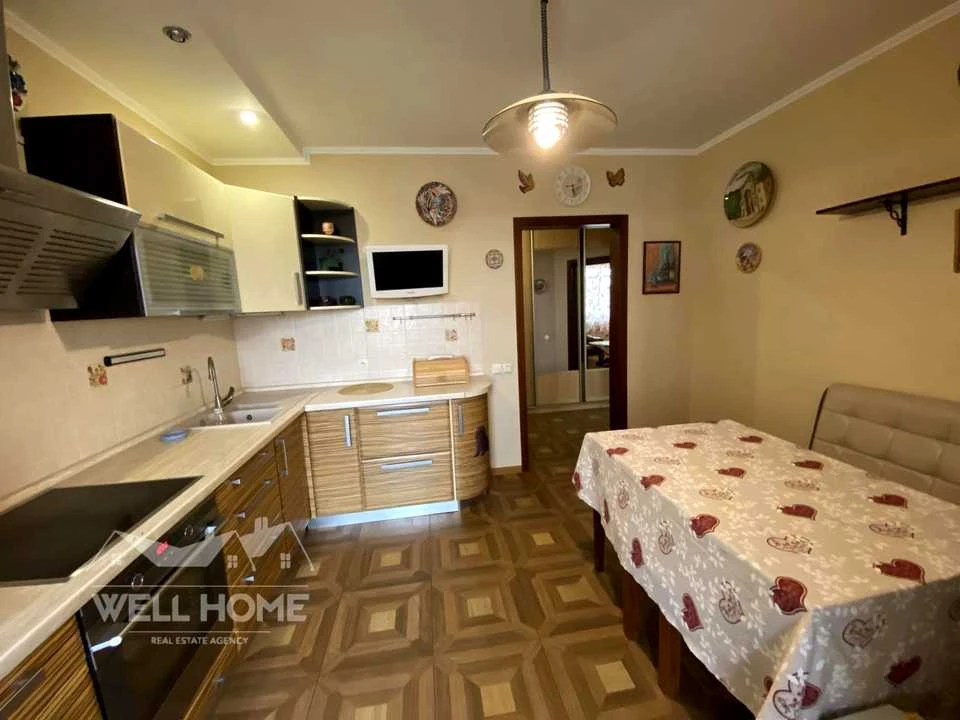 Apartment. Brovary, Hrushevsky Street