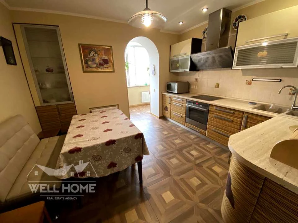 Apartment. Brovary, Hrushevsky Street
