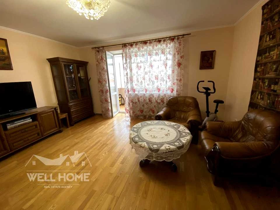Apartment. Brovary, Hrushevsky Street
