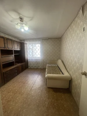 For Sale Cheap‼️ In a well-maintained brick house‼️ Spacious 1 room