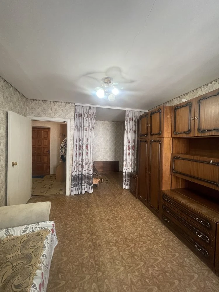For Sale Cheap‼️ In a well-maintained brick house‼️ Spacious 1 room