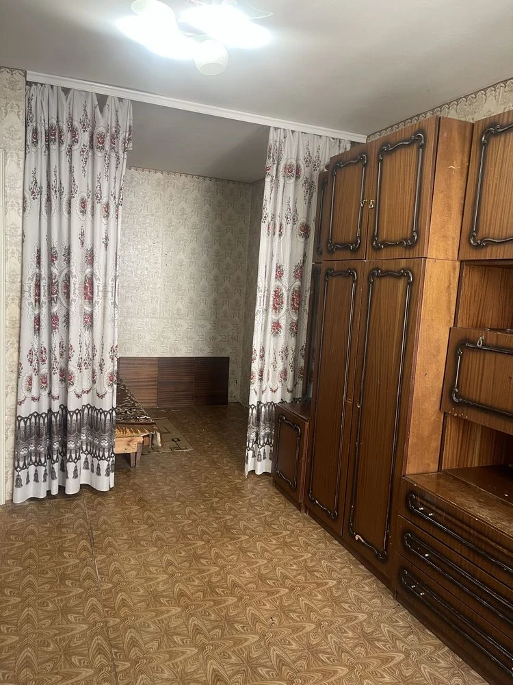 For Sale Cheap‼️ In a well-maintained brick house‼️ Spacious 1 room