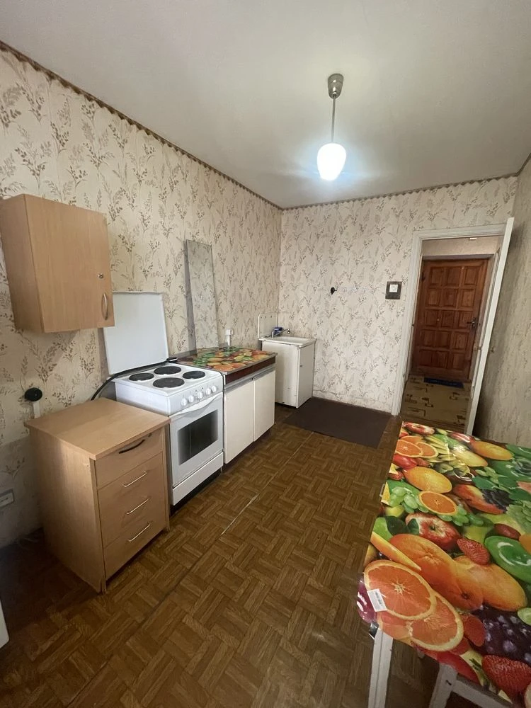 For Sale Cheap‼️ In a well-maintained brick house‼️ Spacious 1 room