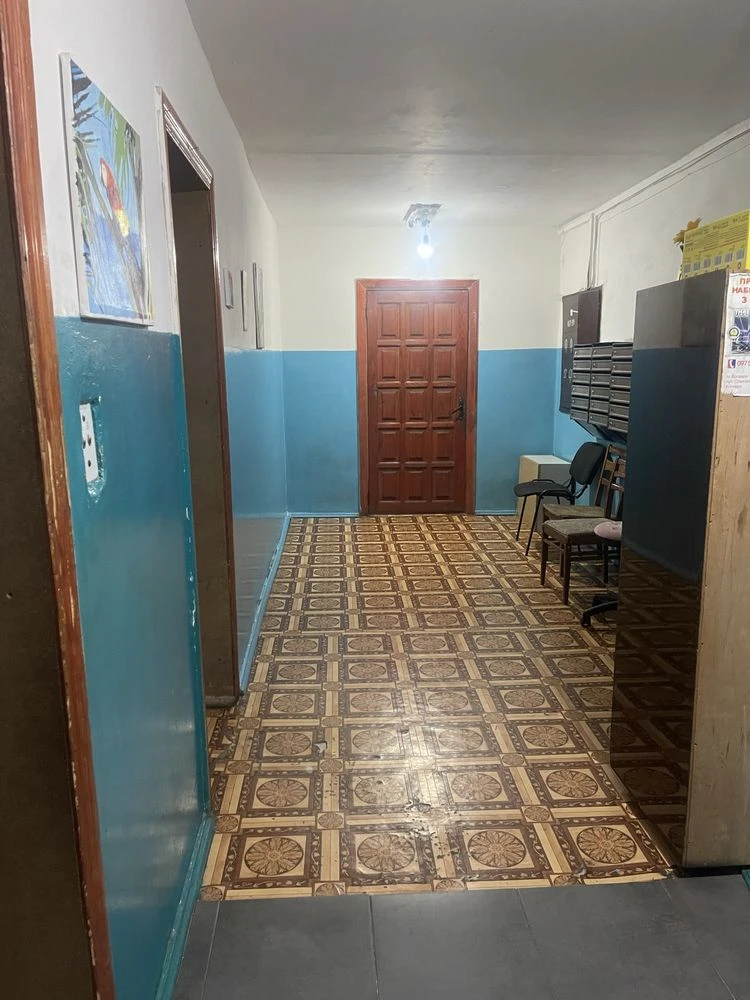 For Sale Cheap‼️ In a well-maintained brick house‼️ Spacious 1 room