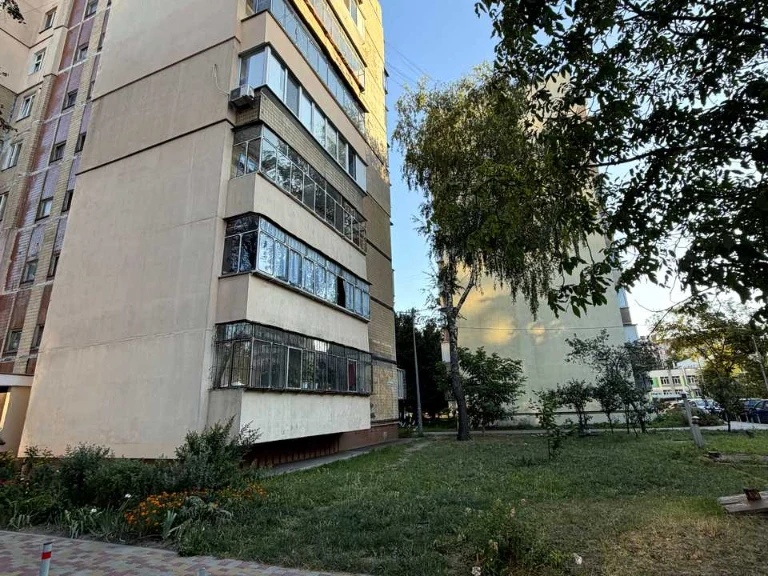 Apartment. Brovari, Simon Petliura st. (Chernyakhovsky)