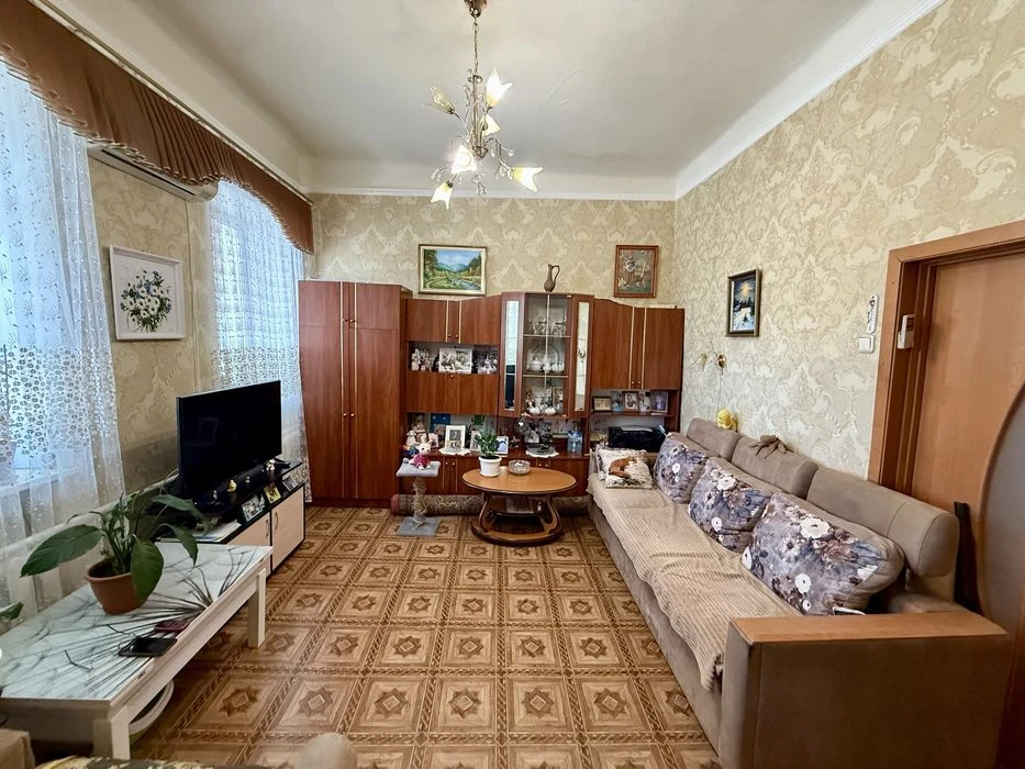 For sale 2-room apartment in Nigoyan