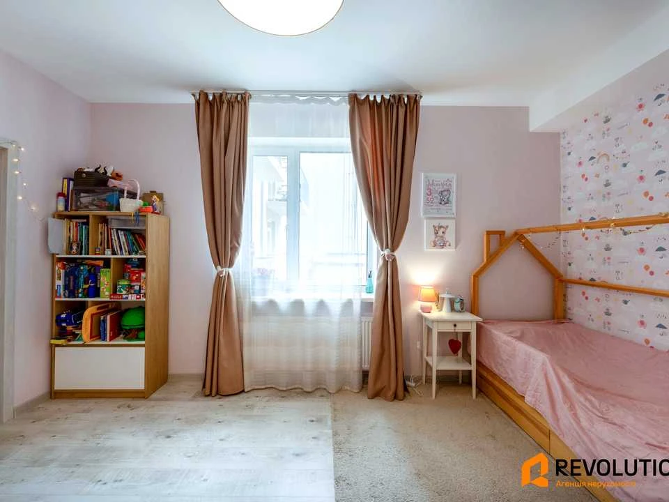 Квартира. Бровари, Героїв Крут вул., (12)