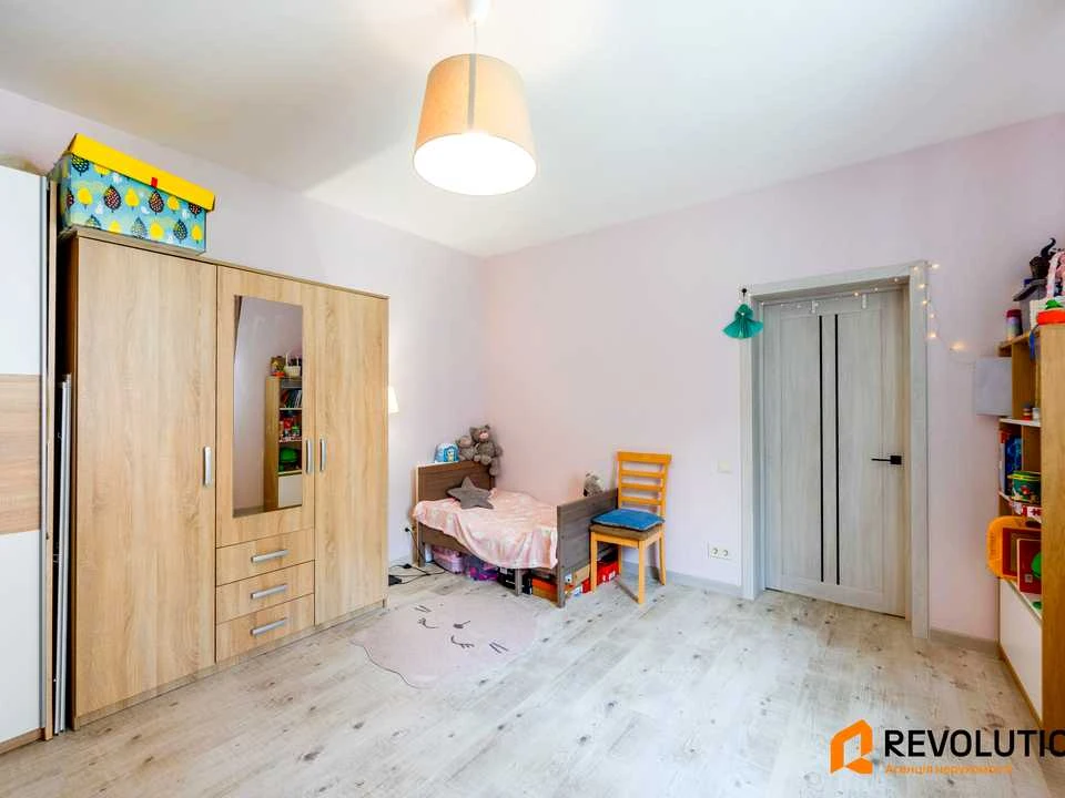 Квартира. Бровари, Героїв Крут вул., (12)