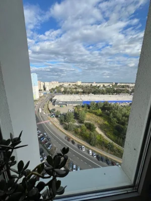Продається однокімнатна квартира на Симоненка 105