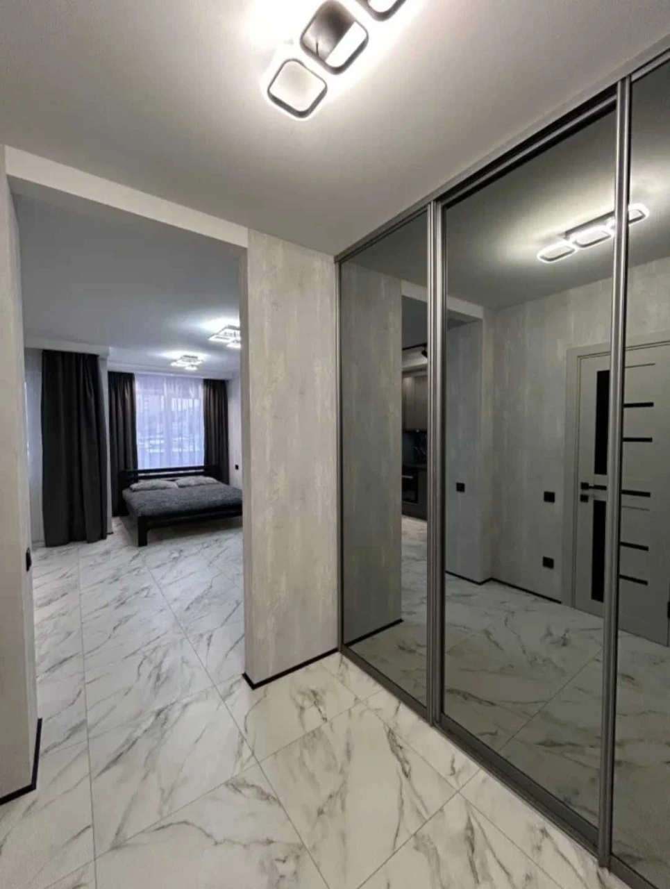 Studio apartment with renovation, 2nd floor, Metalyrgiv 35, Brova
