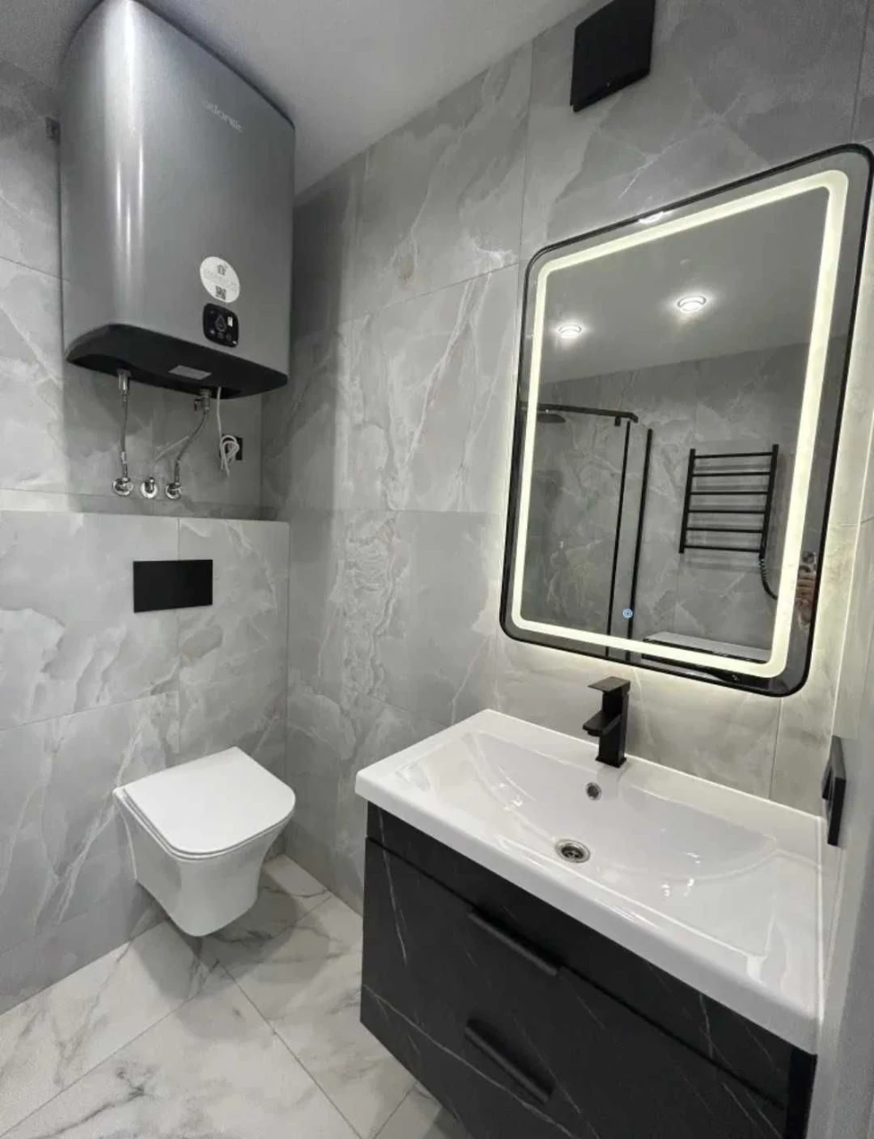 Studio apartment with renovation, 2nd floor, Metalyrgiv 35, Brova