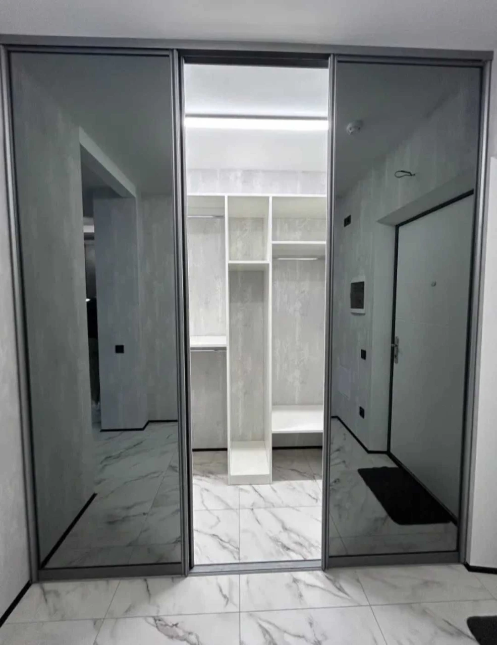 Studio apartment with renovation, 2nd floor, Metalyrgiv 35, Brova