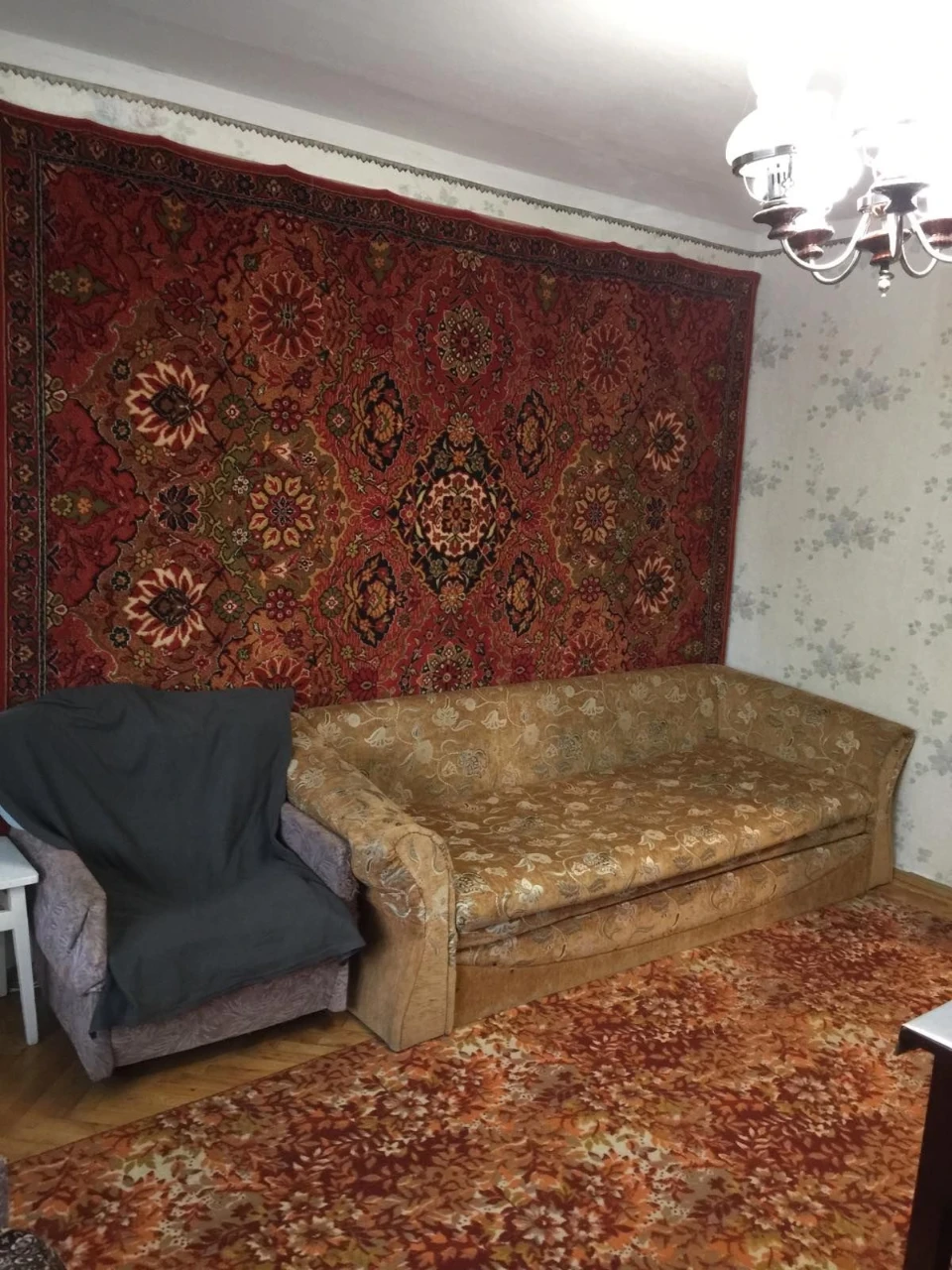 Sale of a 3-room apartment, Independence Avenue 12