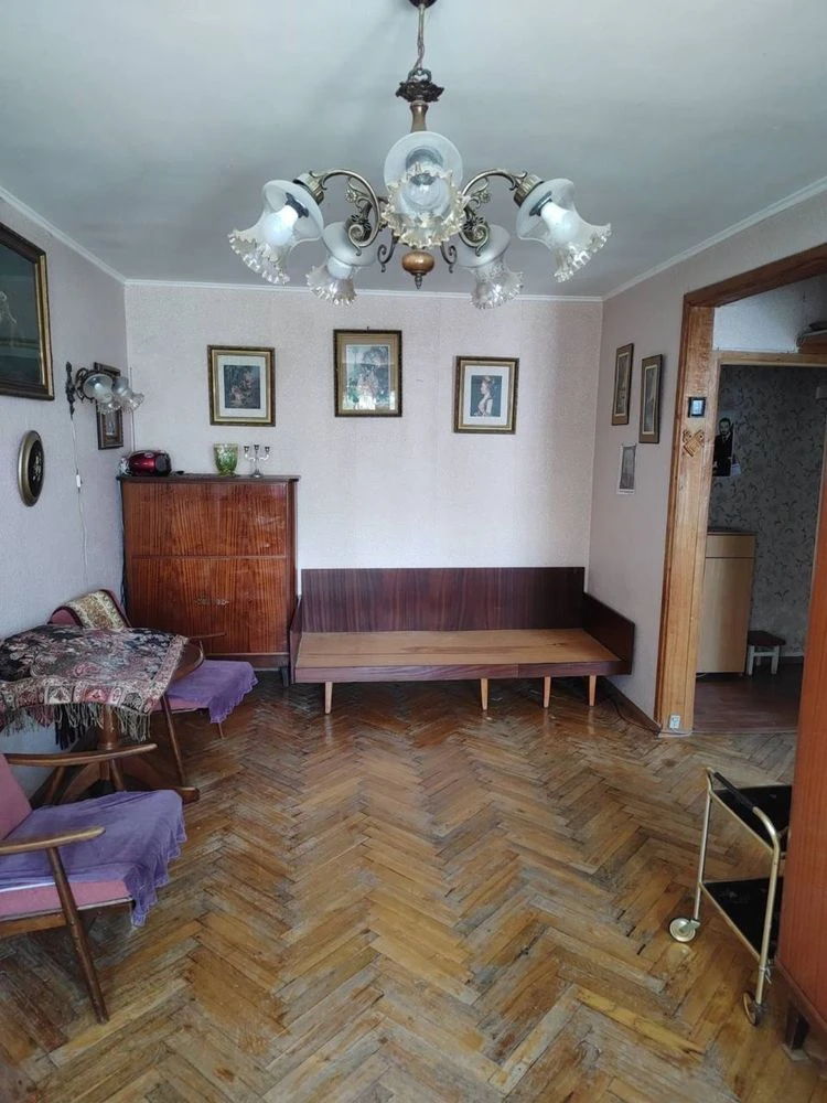 2-room apartment for sale in the city center!