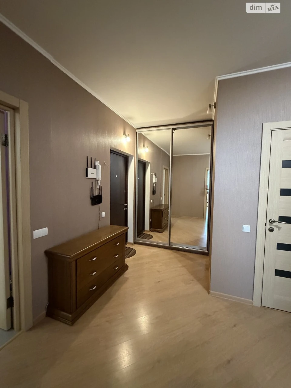 Apartment for Sale: Green Parrot