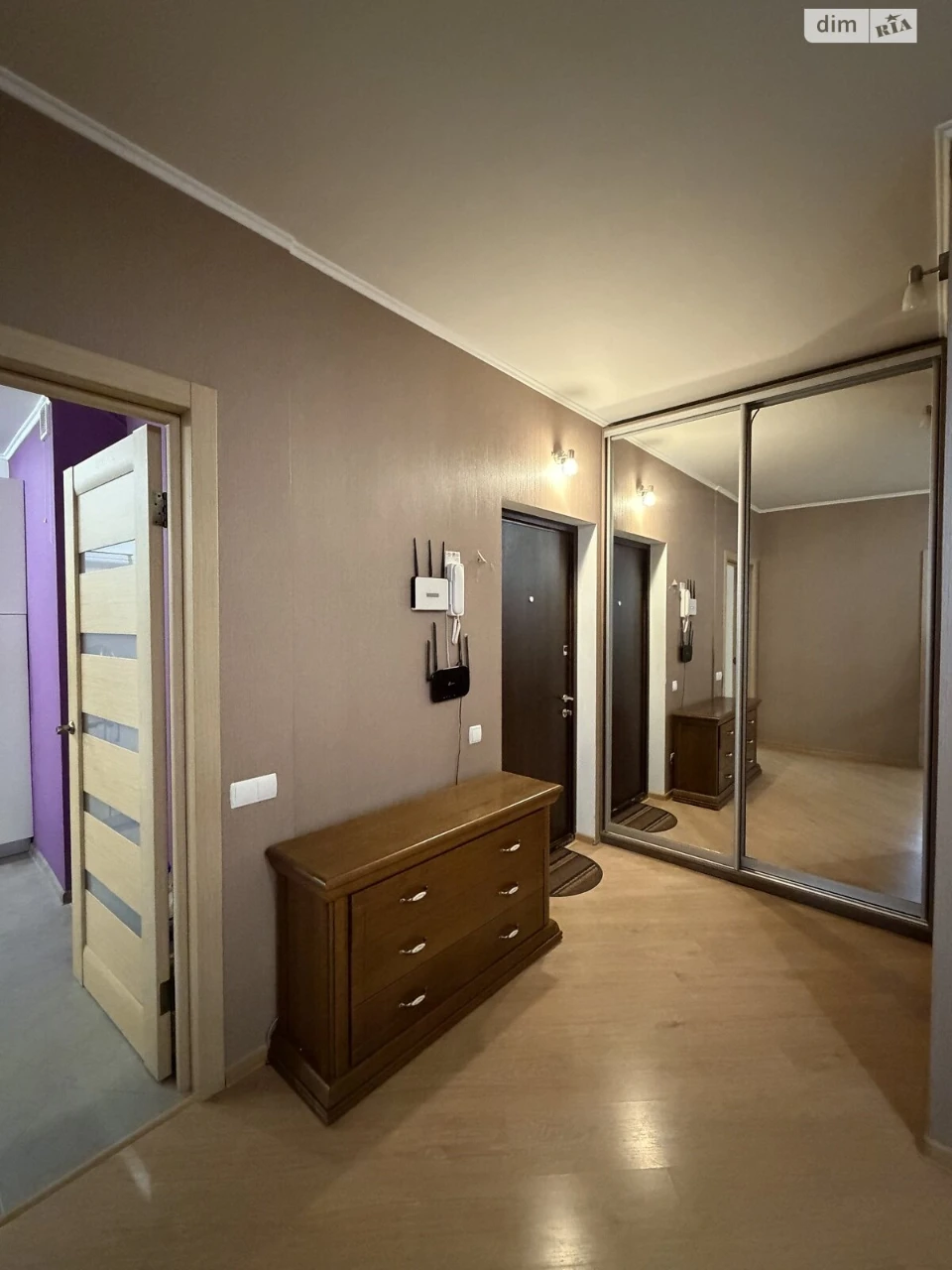 Apartment for Sale: Green Parrot