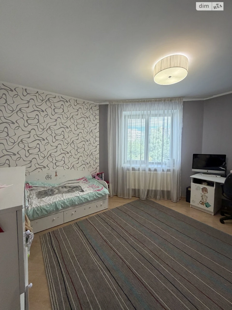 Apartment for Sale: Green Parrot