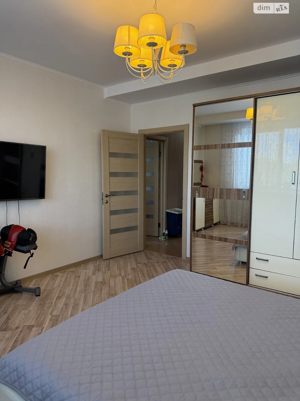 Apartment for Sale: Green Parrot