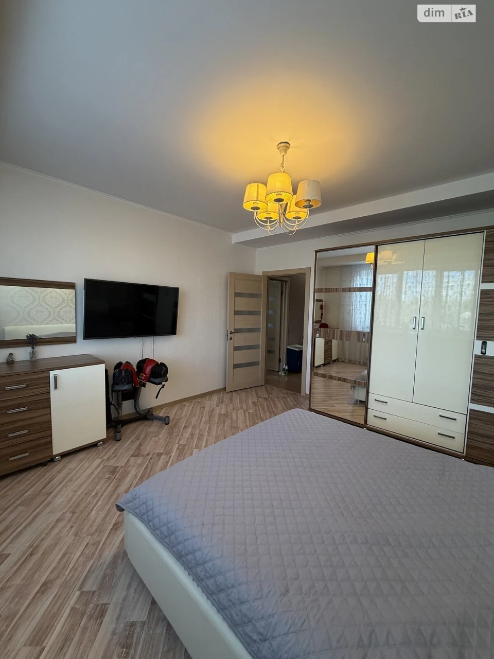 Apartment for Sale: Green Parrot