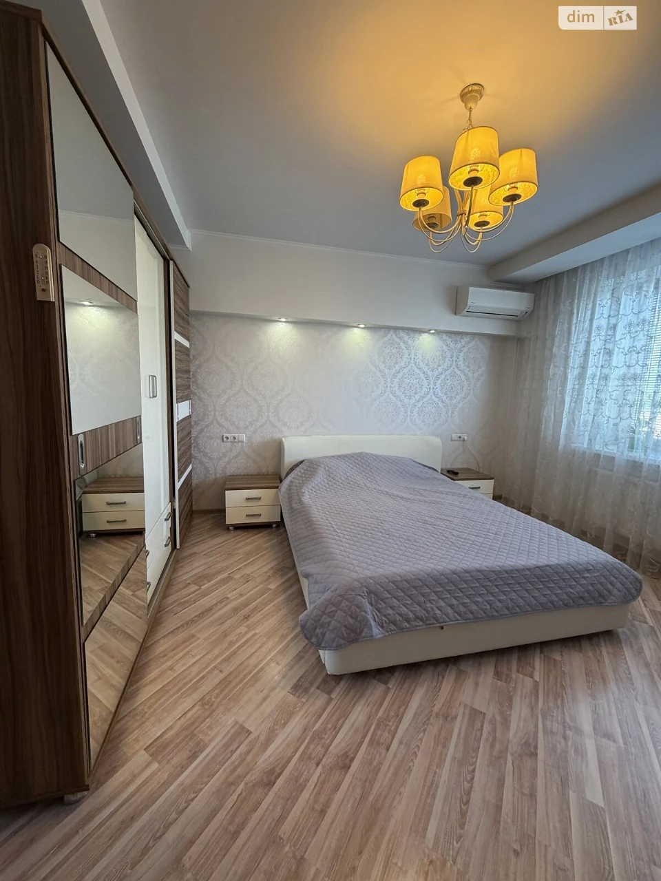 Apartment for Sale: Green Parrot