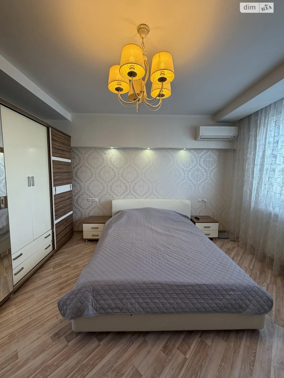 Apartment for Sale: Green Parrot
