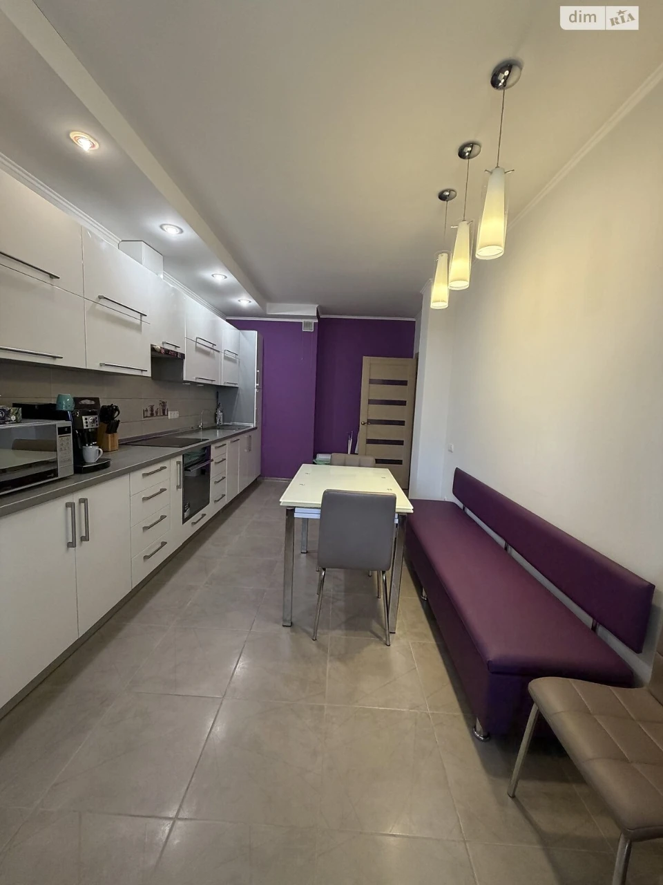 Apartment for Sale: Green Parrot